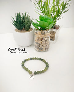 Jade single strand bracelet